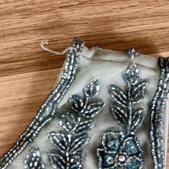 Pisarro Nights Beaded Mesh Gown Size 8 Sleeveless Smoky Gray - Picture 4 of 12